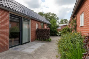 Zijkant van de accommodatie